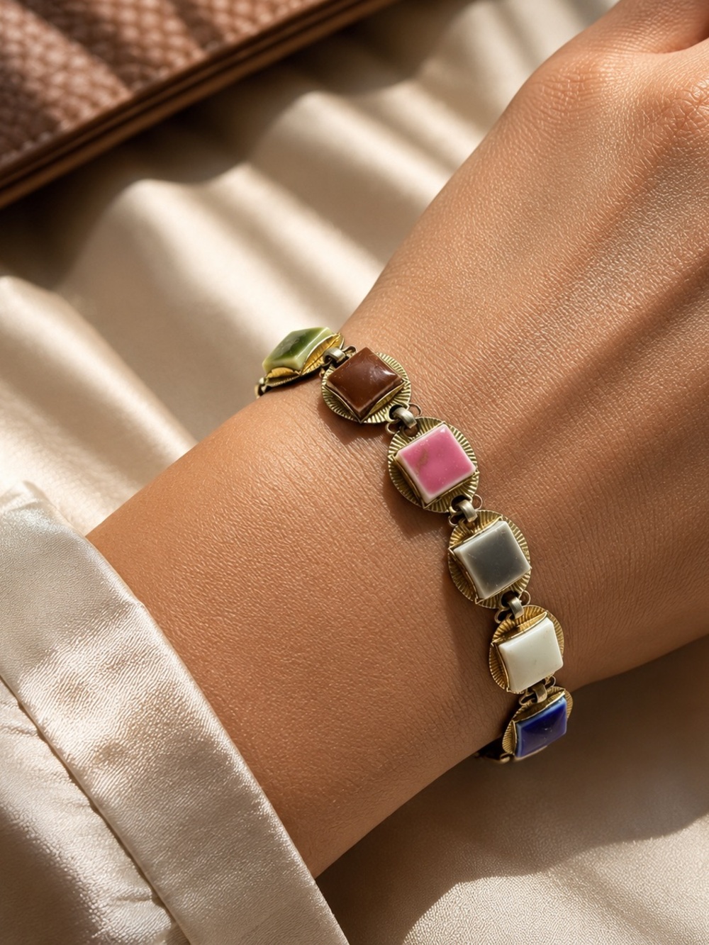 Vintage Multicolor Enamel Link Bracelet Gold Tone Box Clasp Retro Bracelet 1950